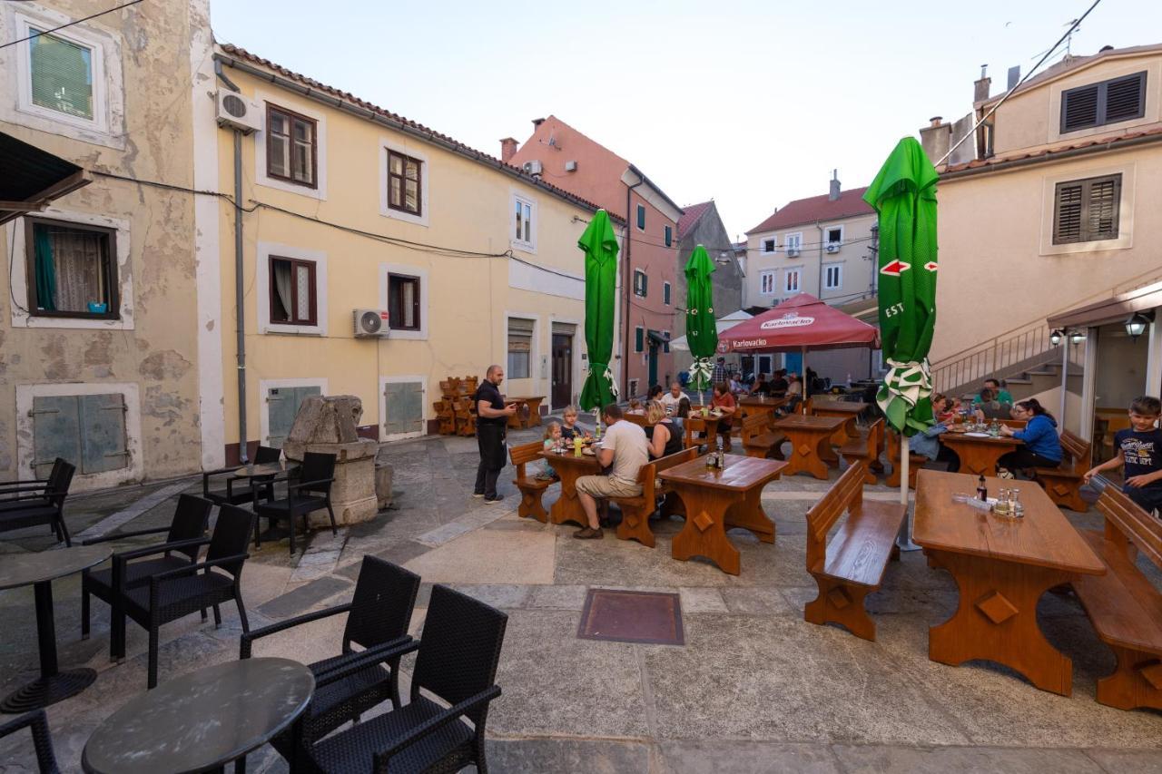 Apartment Seka Oldtown Senj  Exterior foto